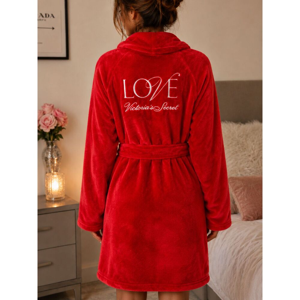 Victoria’s Secret LOVE Red Plush Fleece Robe Belted Cozy Lounge Women’s M/L